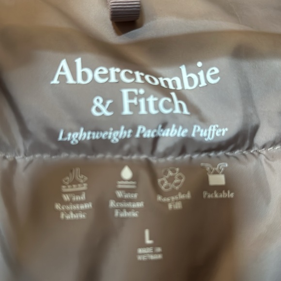 Abercrombie & Fitch Packable Puffer Jacket - Picture 3 of 4